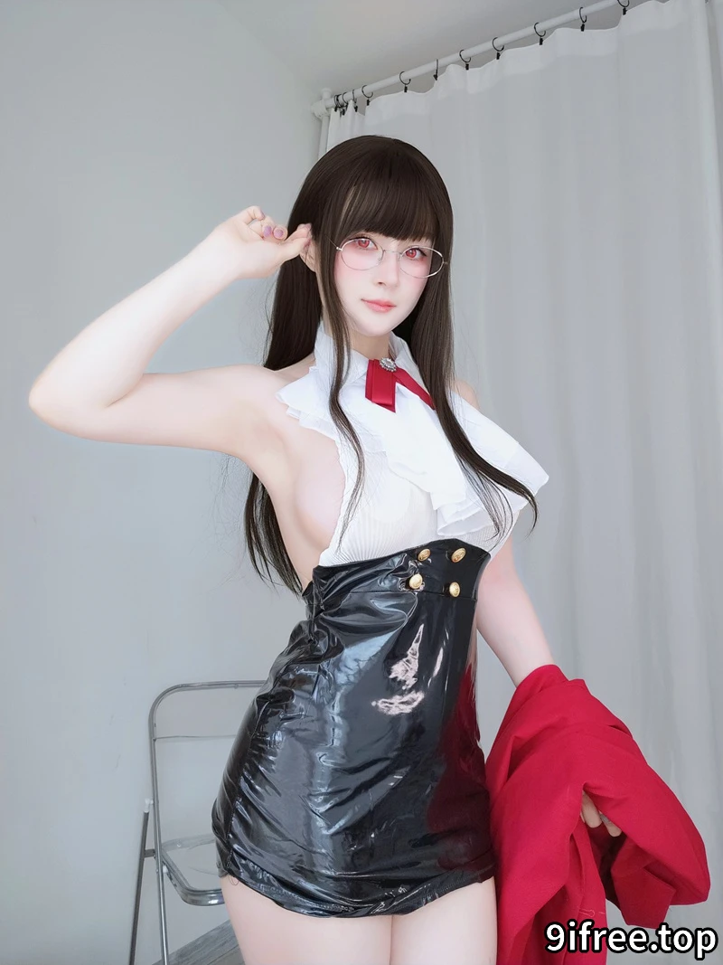 白银81-2024年11月Fantia会员 アルヴィト [45P-304MB]-就爱免费