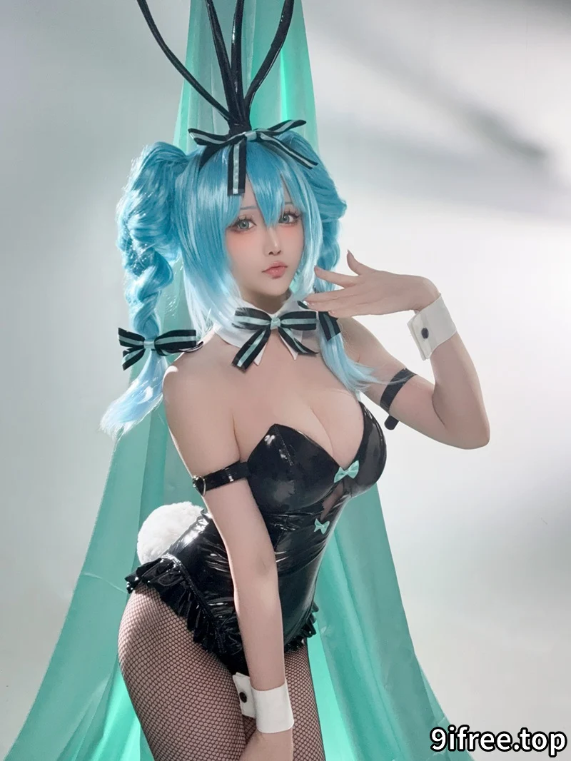 星之迟迟-2025年05月计划C 初音未来 兔女郎 [44P+1V-343MB]-就爱免费