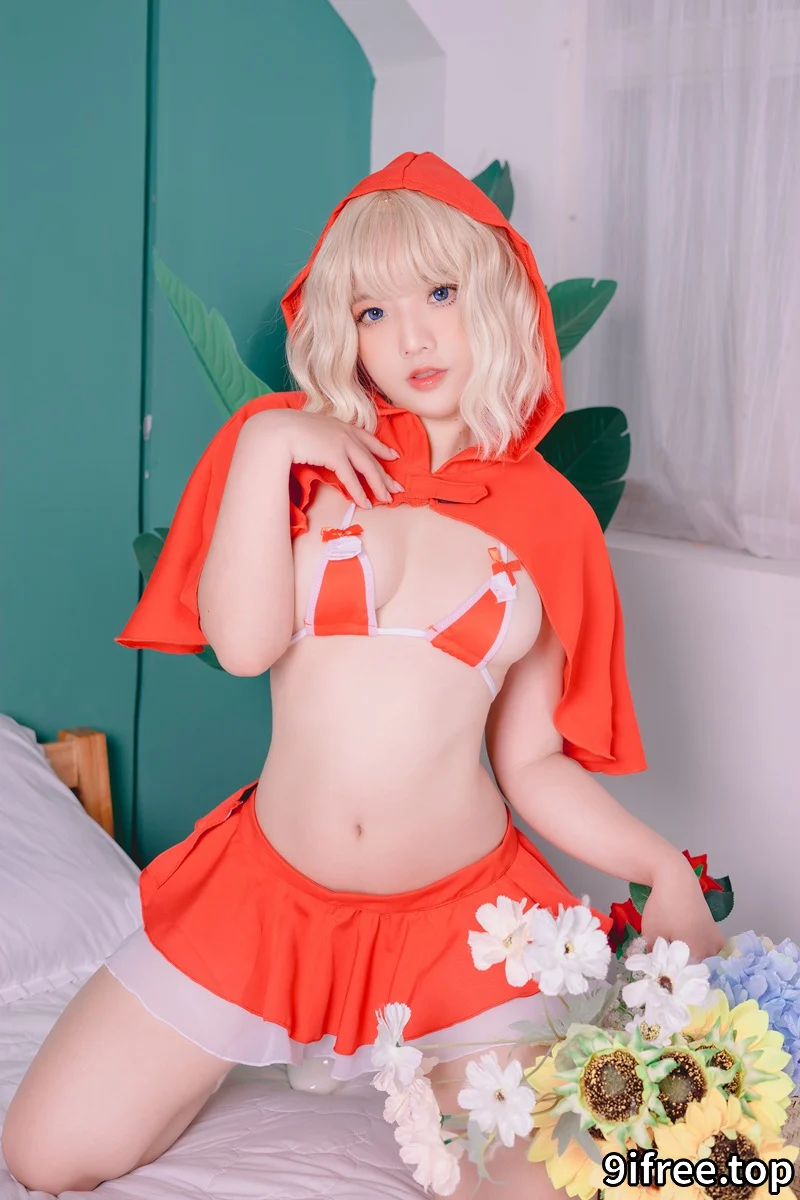 Messie Huang - Red Hood [60P-158MB]