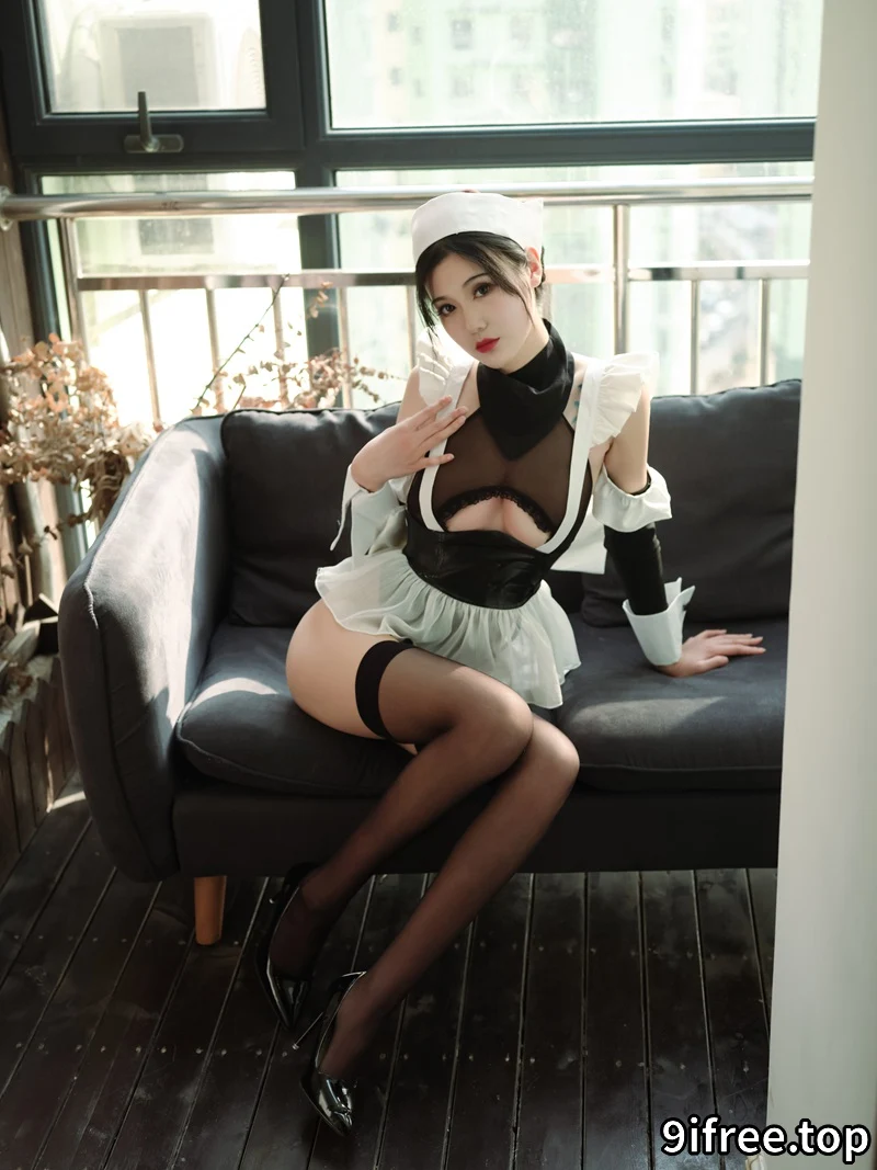 一米八的大梨子-吊带袜女仆 [13P-43MB] - 就爱免费-就爱免费