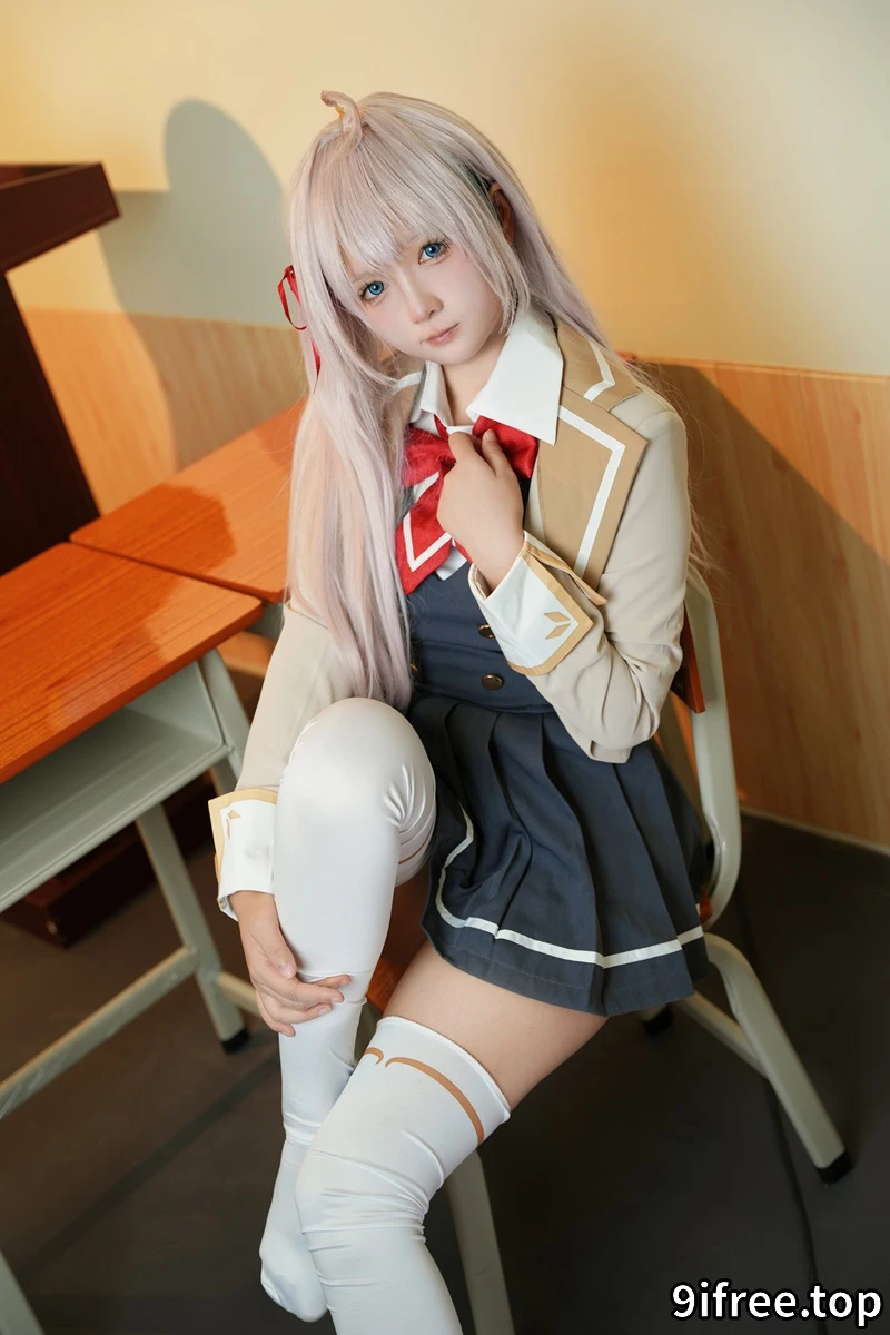 喜欢爱理吗-不时以俄语轻声遮羞的邻座艾莉同学 [30P-135MB]-就爱免费