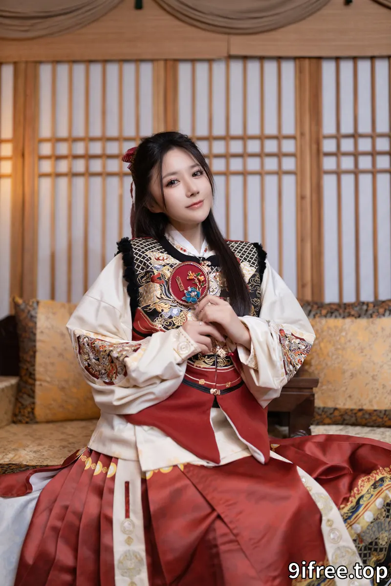 秀人网模特 鱼子酱-新年 [120P-1.67GB]-就爱免费