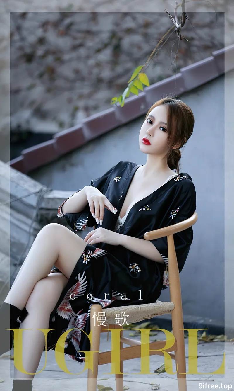 [Ugirls爱尤物] No.2692 模特Coral性感黑色睡裙+蓝色吊带长裙秀曼妙身姿诱惑写真