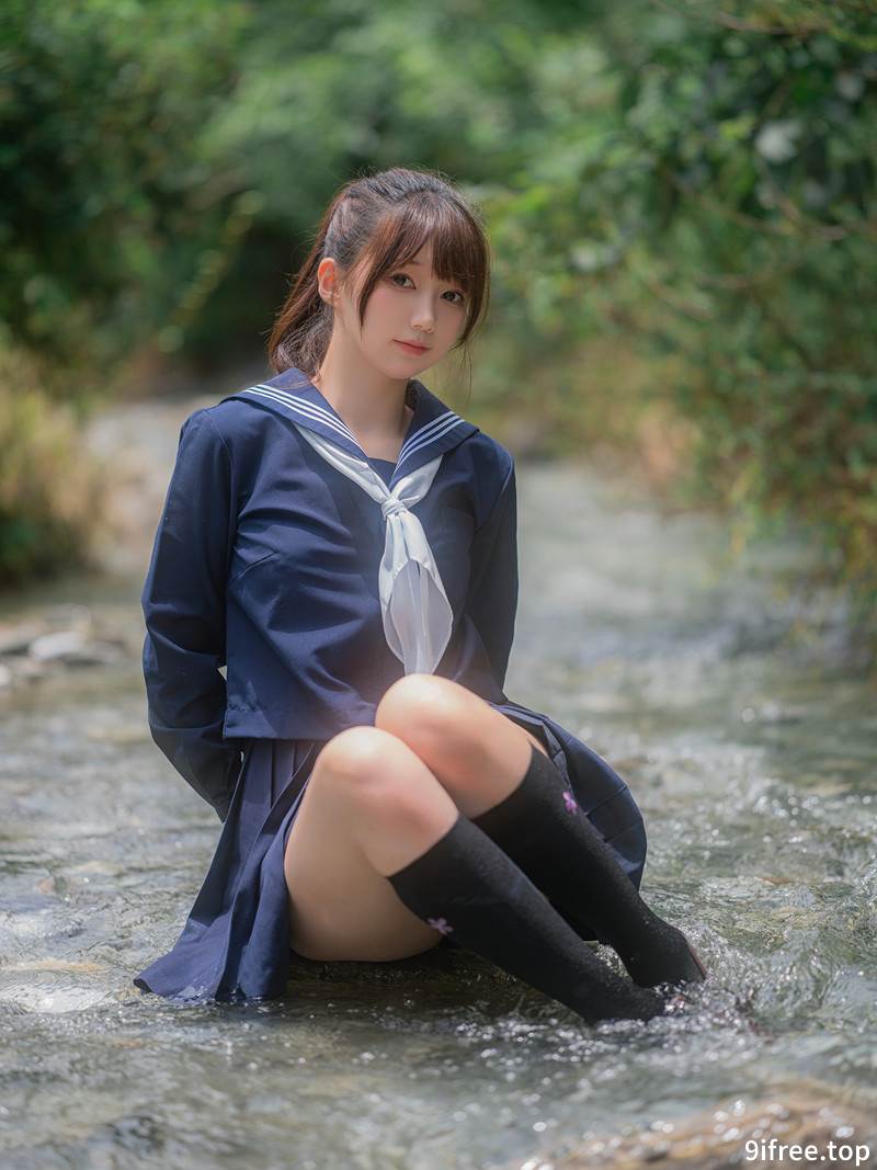 魔物喵 川で水遊び [110P-312MB]
